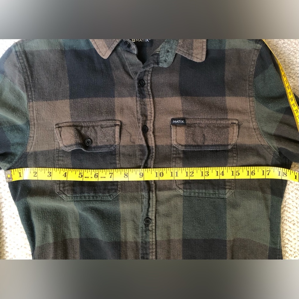 Matix dark green button up - Picture 4 of 4